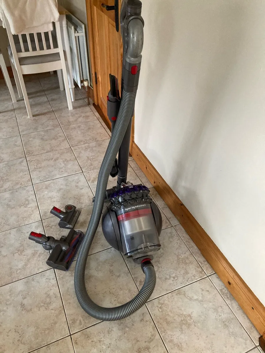 Dyson vacuum cleaner / hoover - Image 3
