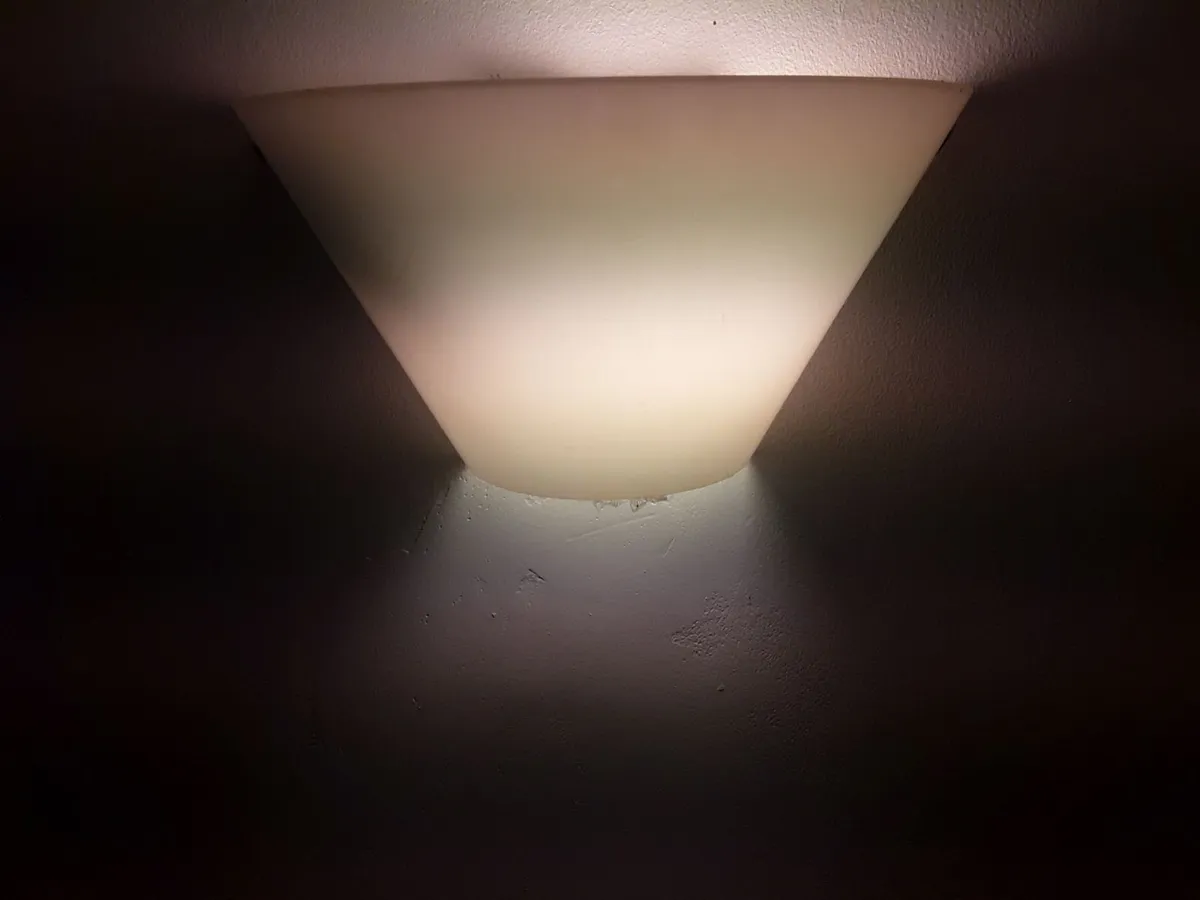 2 glass wall lights perfect working order - Image 4