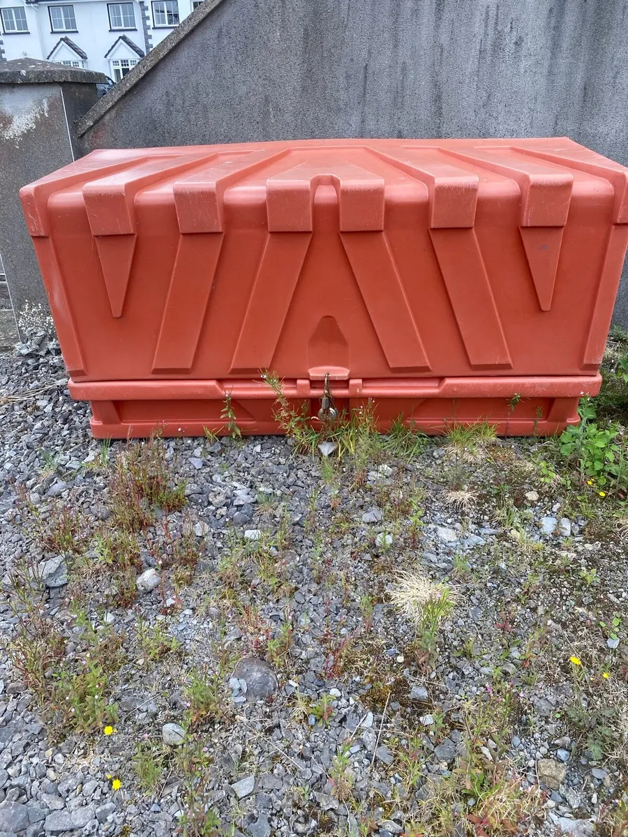 Large Fuel Bunker - Image 1