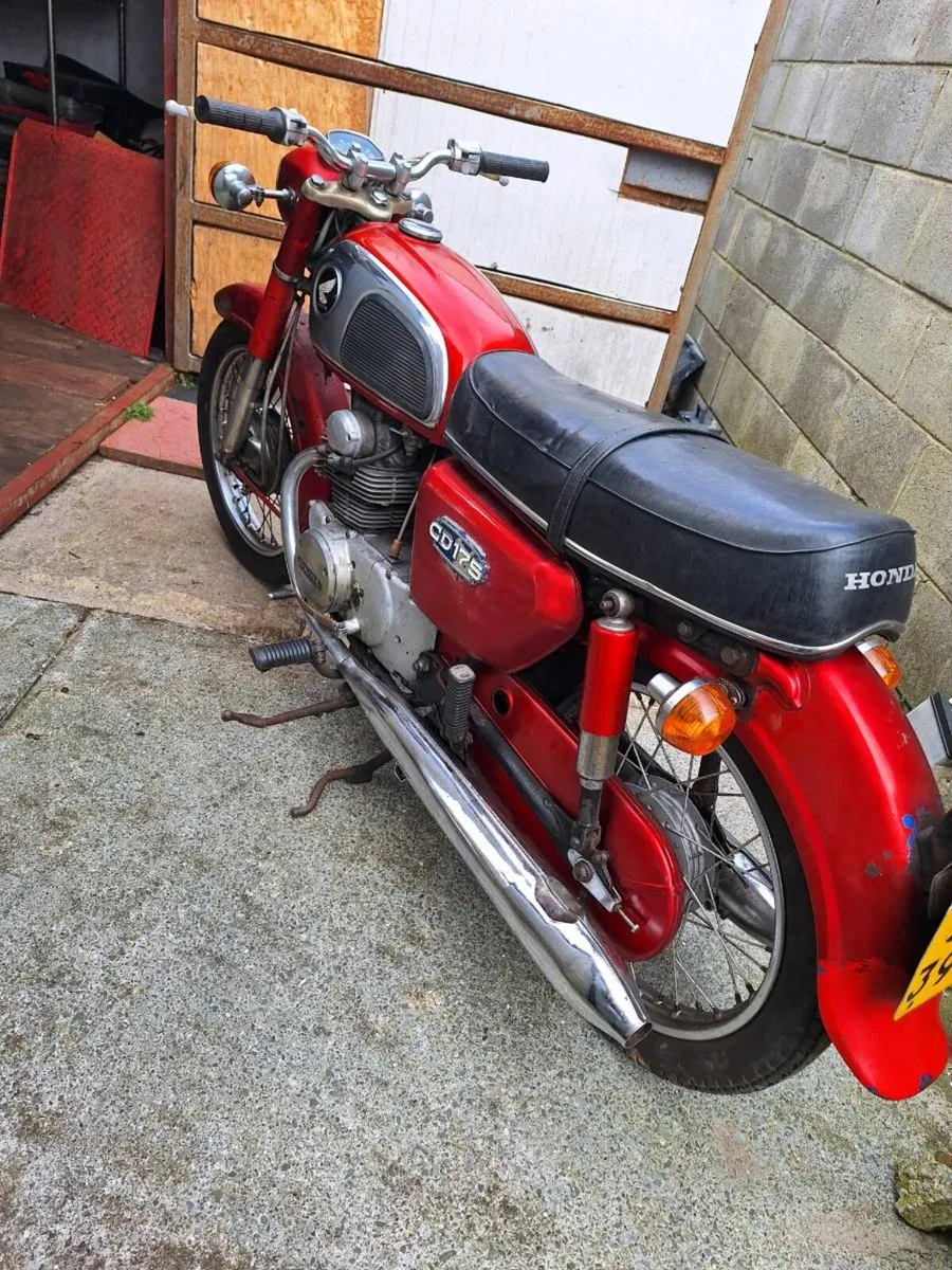 Honda CD175 - Image 1