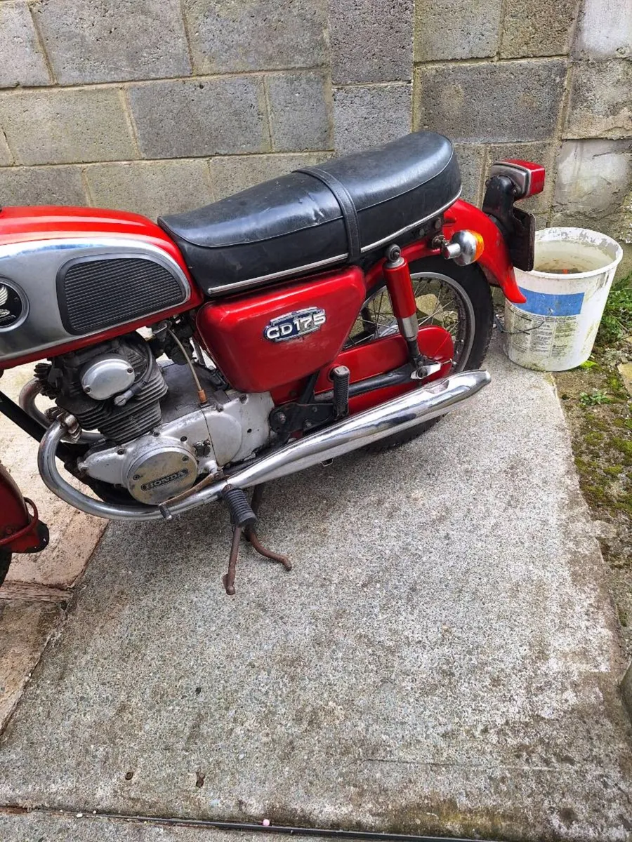 Honda CD175 - Image 2