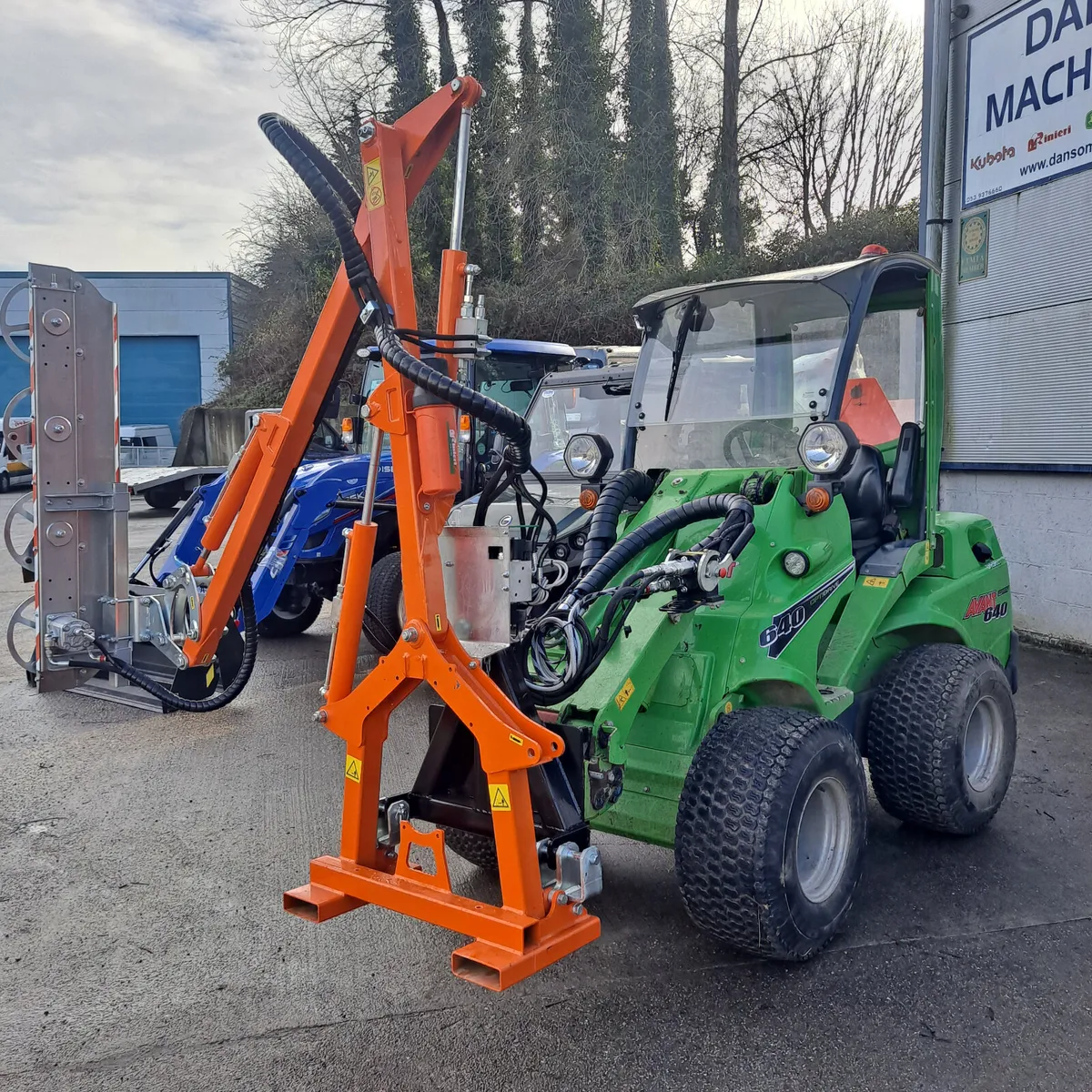 Rinieri BRMC 4 Rotor hedge trimmer - Image 4