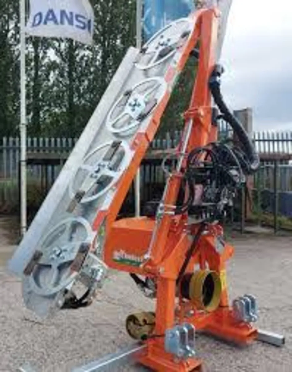 Rinieri BRMC 4 Rotor hedge trimmer - Image 1