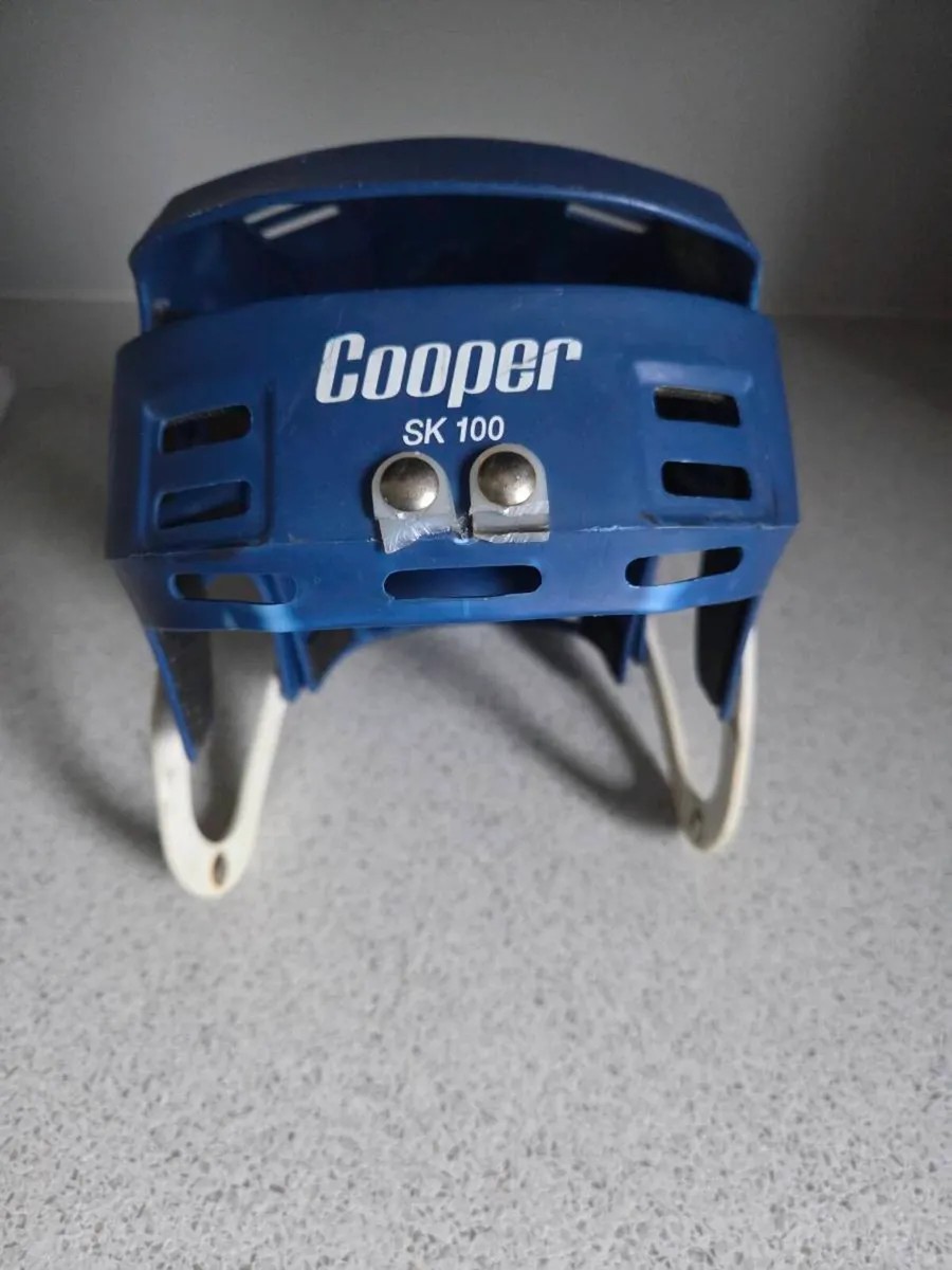 Cooper SK100 Junior Helmet - Image 1
