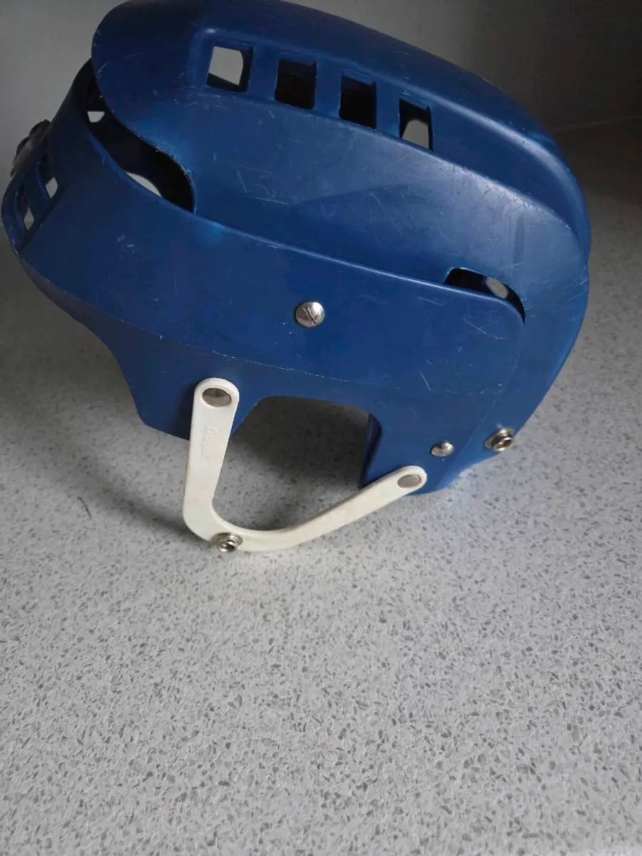 Cooper SK100 Junior Helmet - Image 2