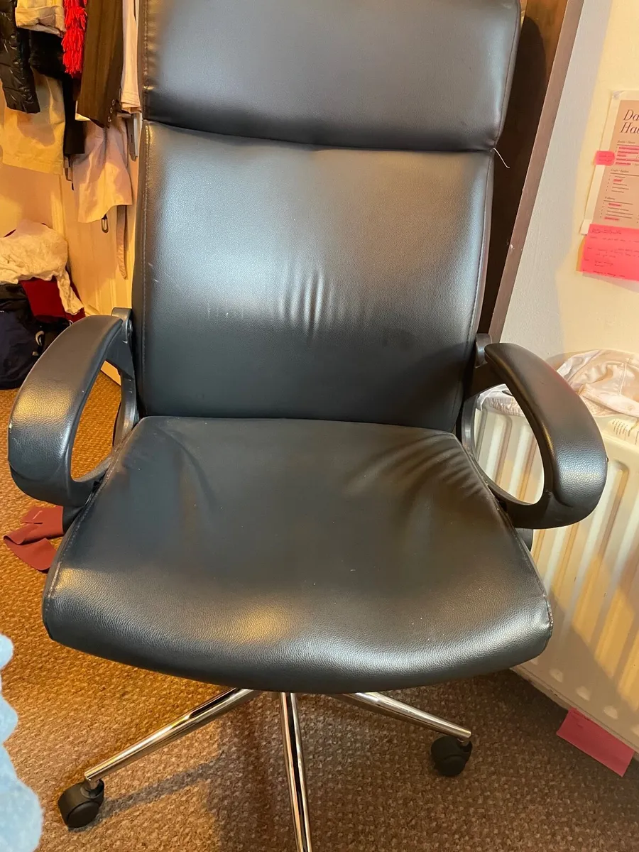 Desk chair - Image 2