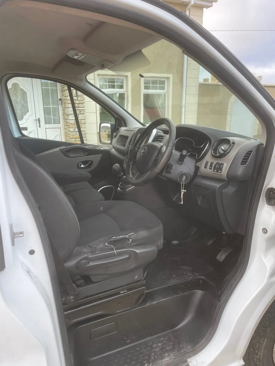 Nissan NV300 2017 - Image 1