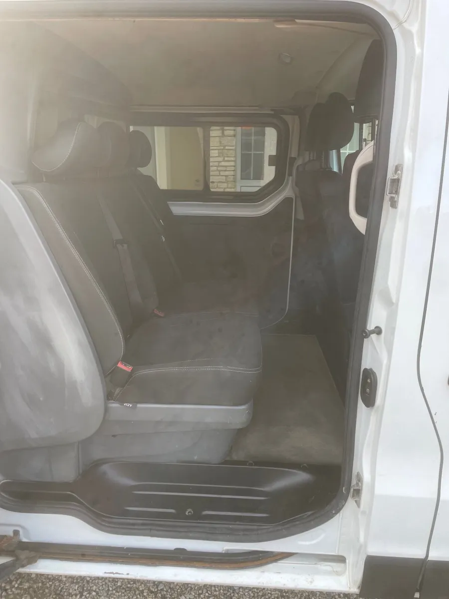 Nissan NV300 2017 - Image 2