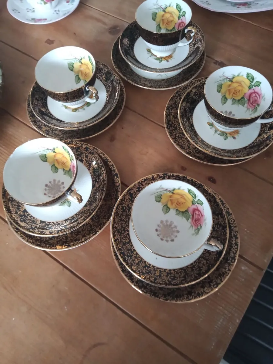Vintage china trios, cups, saucers and side plates - Image 4