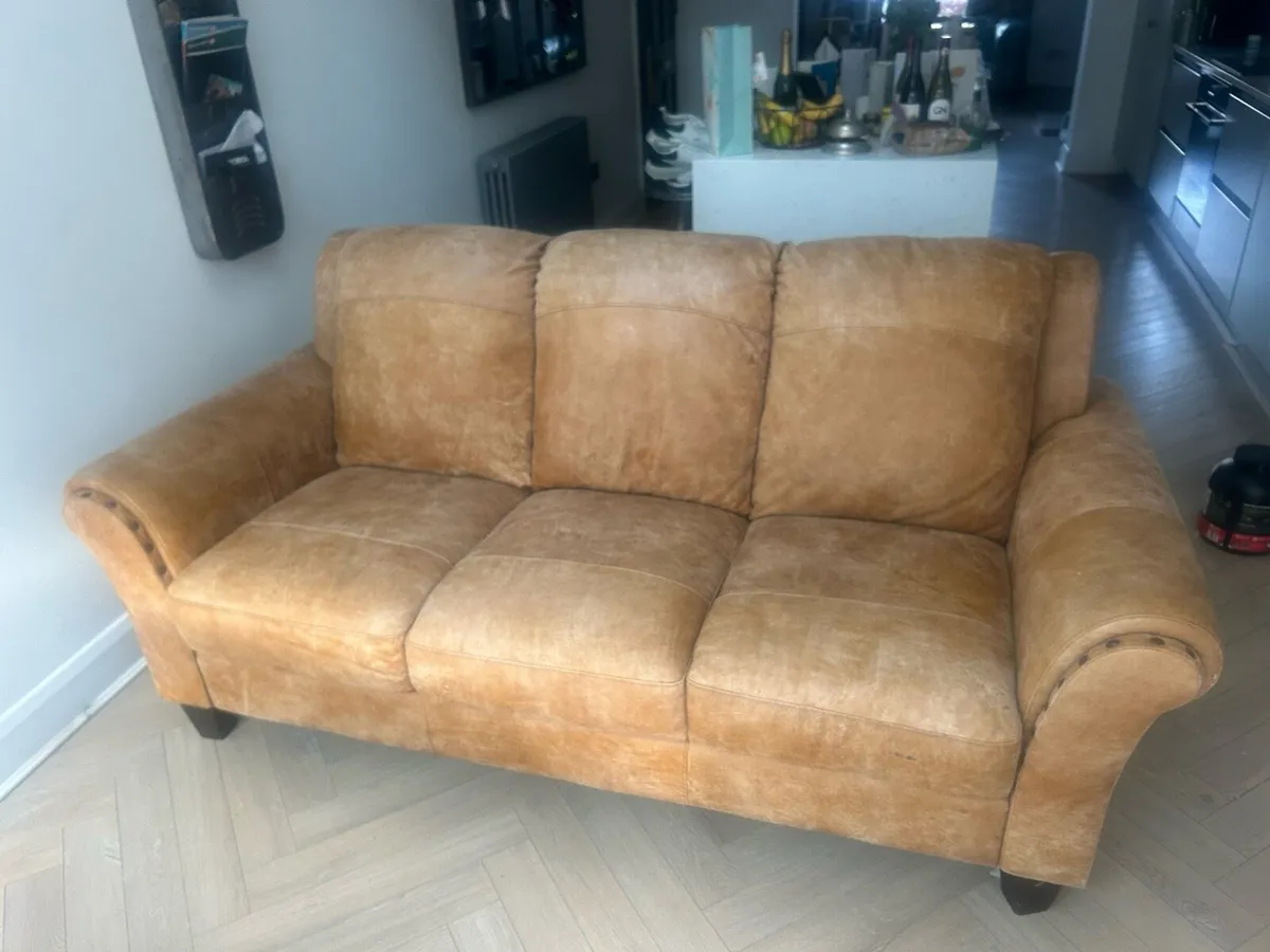 DFS tan luxurious leather 3 seater - Image 3