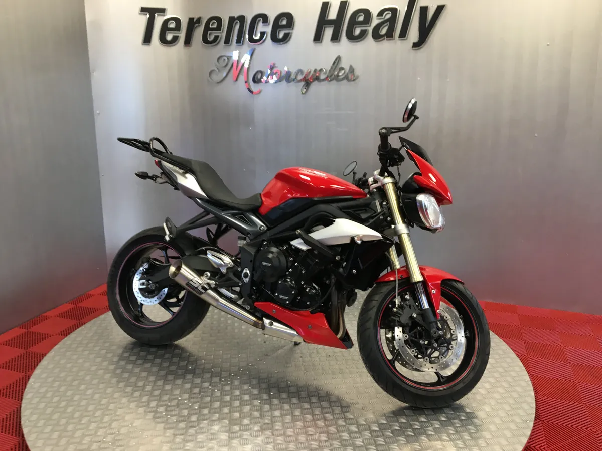 2016 Triumph Street Triple 675 ''Great Condition' - Image 1