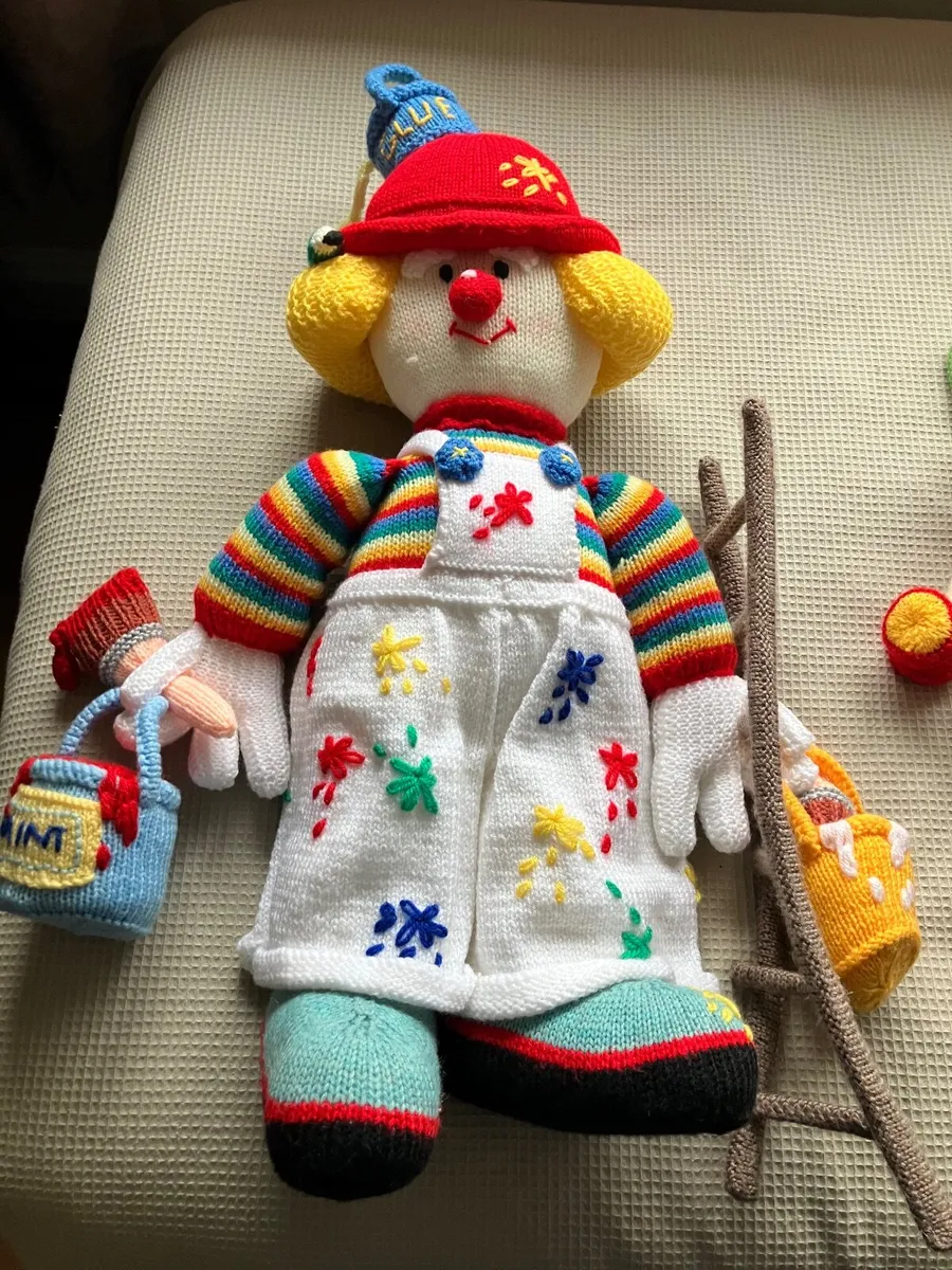 Luxurious knitted clowns  (new) - Image 4