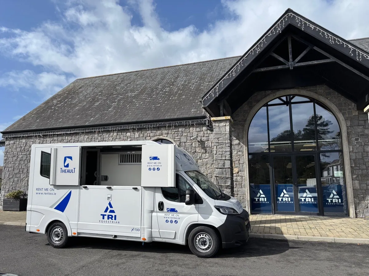 2-Horsebox Rental - Image 1