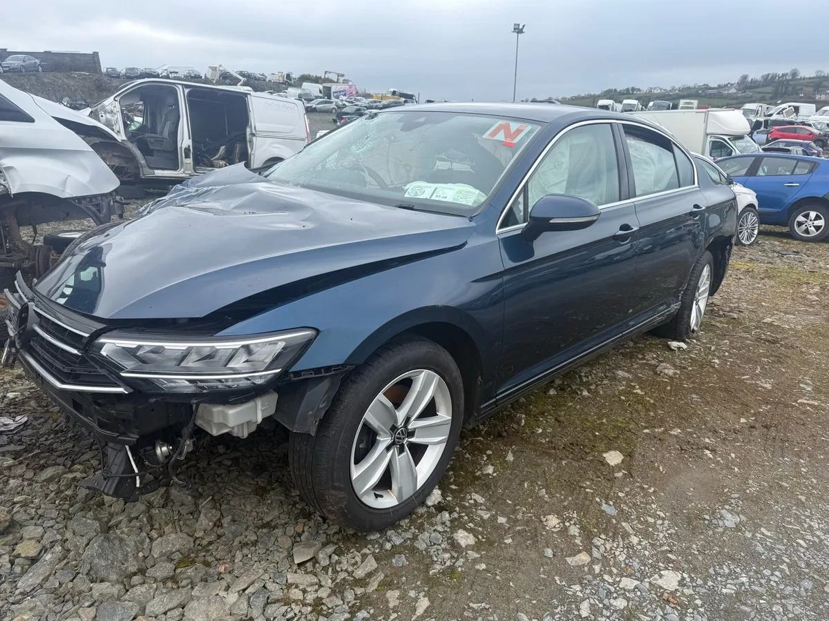 2020 VW Passat for breaking - Image 1