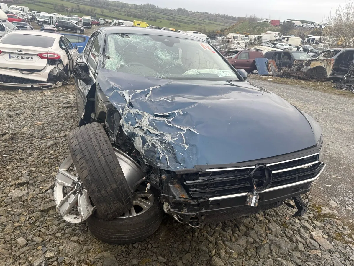 2020 VW Passat for breaking - Image 4