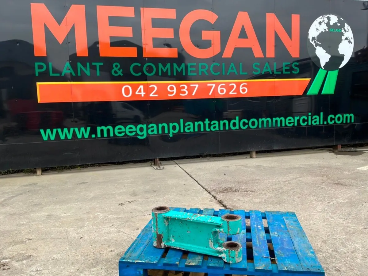 KOBELCO BUCKET LINK...65mm PINS......165a. - Image 1