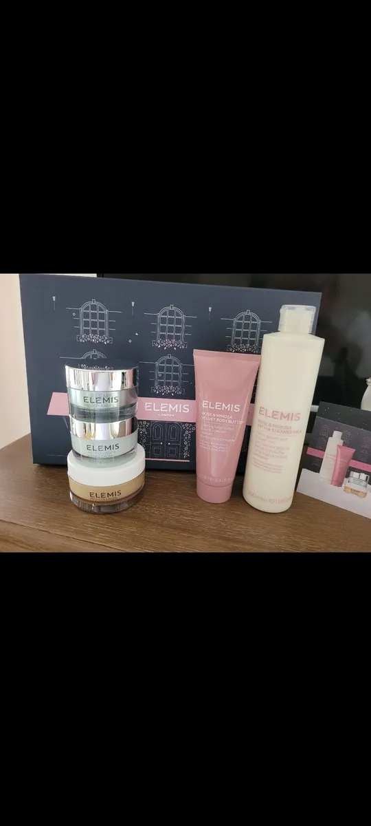 Elemis 5 piece Pro Collagen Day and Night gift set - Image 4