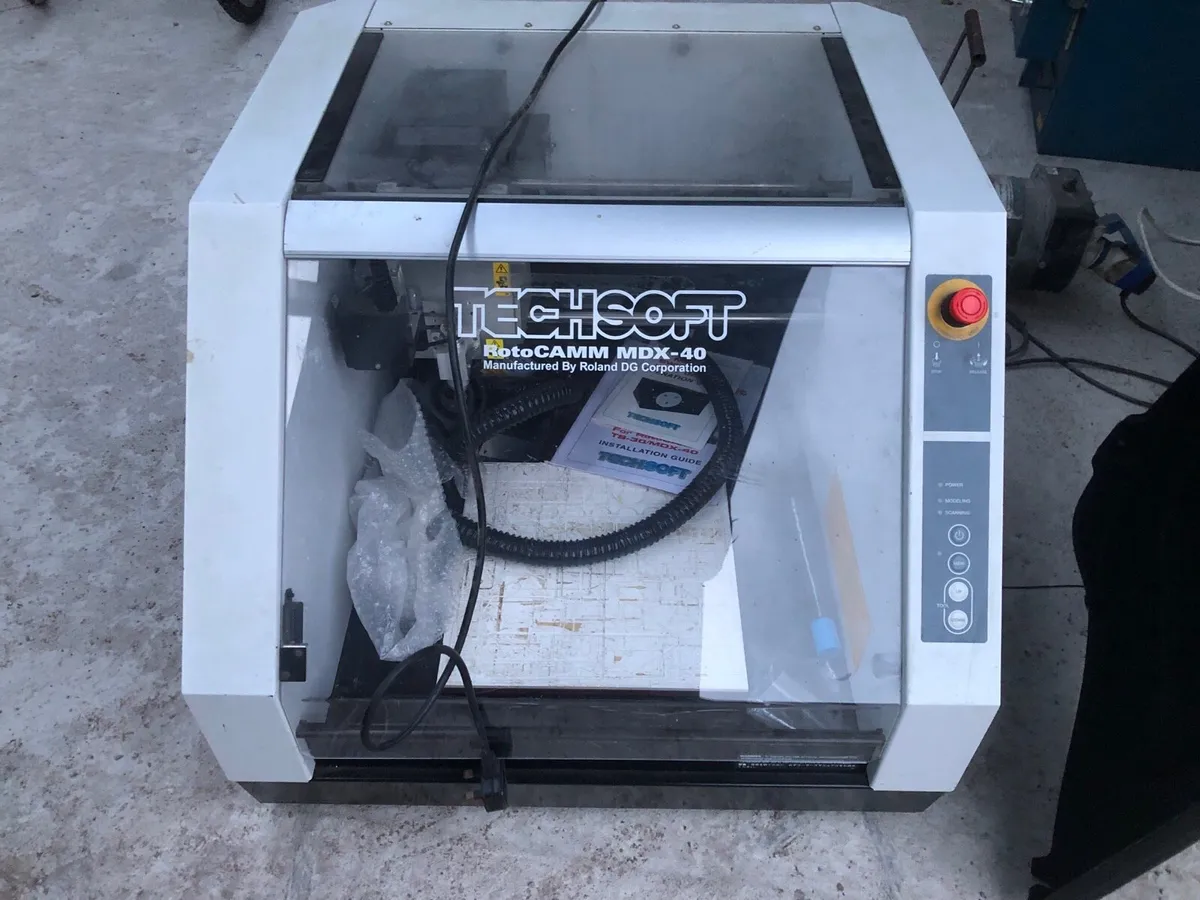 MDX 40 router - Image 1