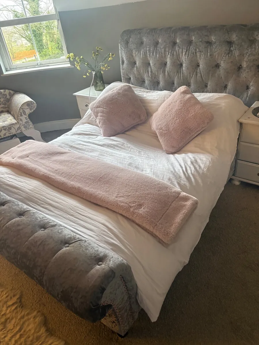 Double grey bed - Image 1