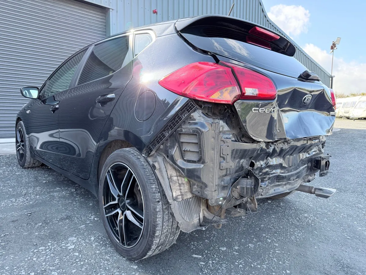 171’ KIA Ceed ISG 1.6CRDi Damage Repairable - Image 3
