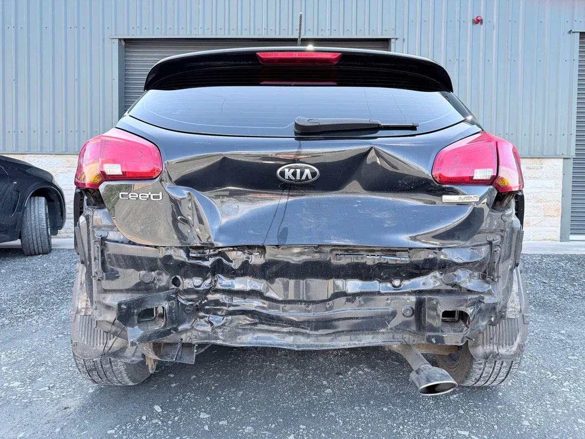 171’ KIA Ceed ISG 1.6CRDi Damage Repairable - Image 4