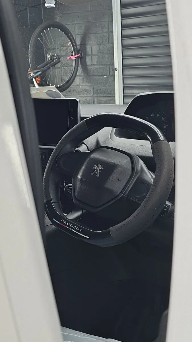 Peugeot Partner Premium Edition - Image 4