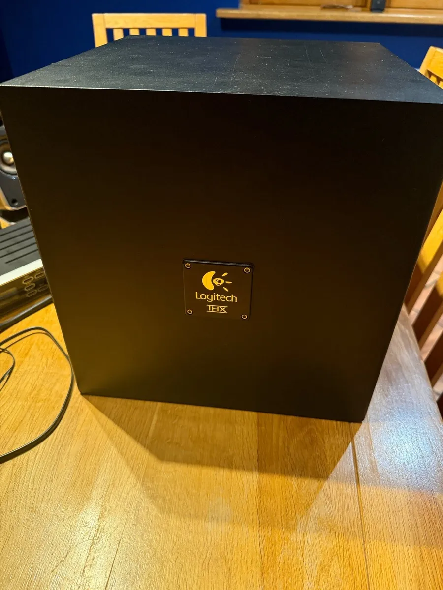 Logitech subwoofer and speaker - Image 3