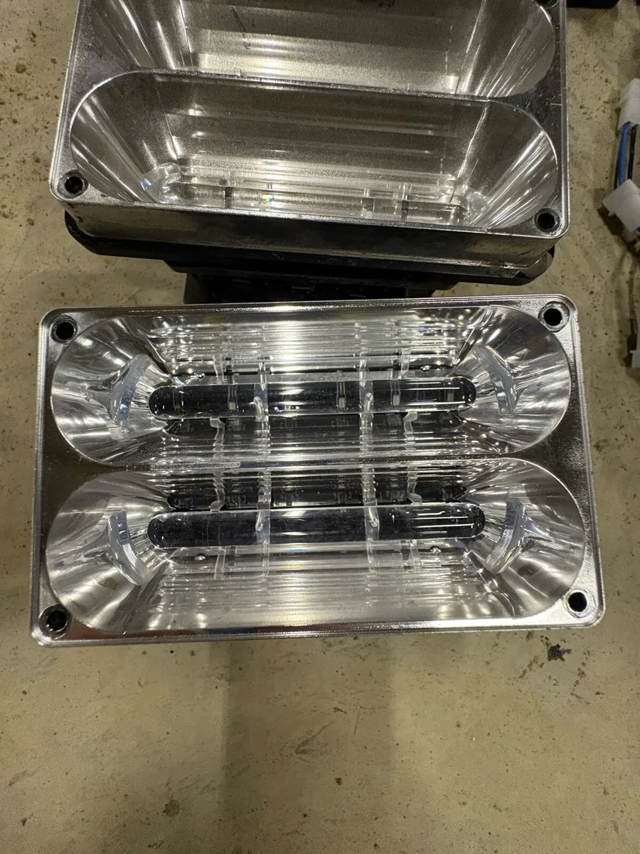 Whelen LED Emergency Lights- Ex Ambulance - Image 3