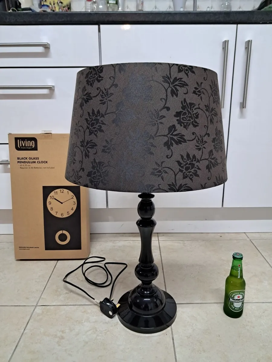 BEDSIDE LIGHT OR TABLE LIGHT BIG BLACK SHADE NEW - Image 4