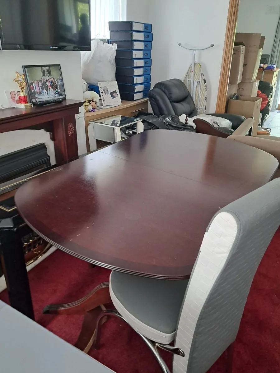 TABLE AND 4 CHAIRS. LEITRIM. PERFECT. NO SPACE - Image 3