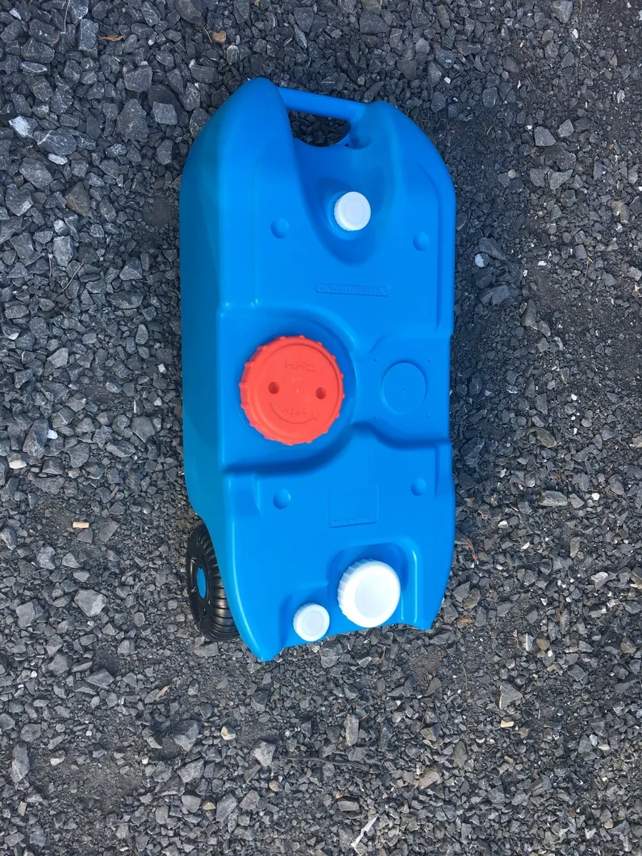 New 40litre Water Carrier - Image 2