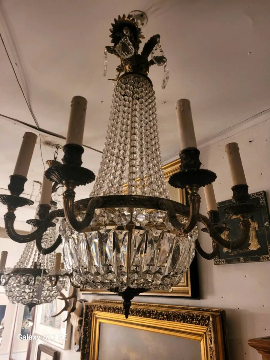 3 French crystal chandaliers 250 eu.each - Image 3