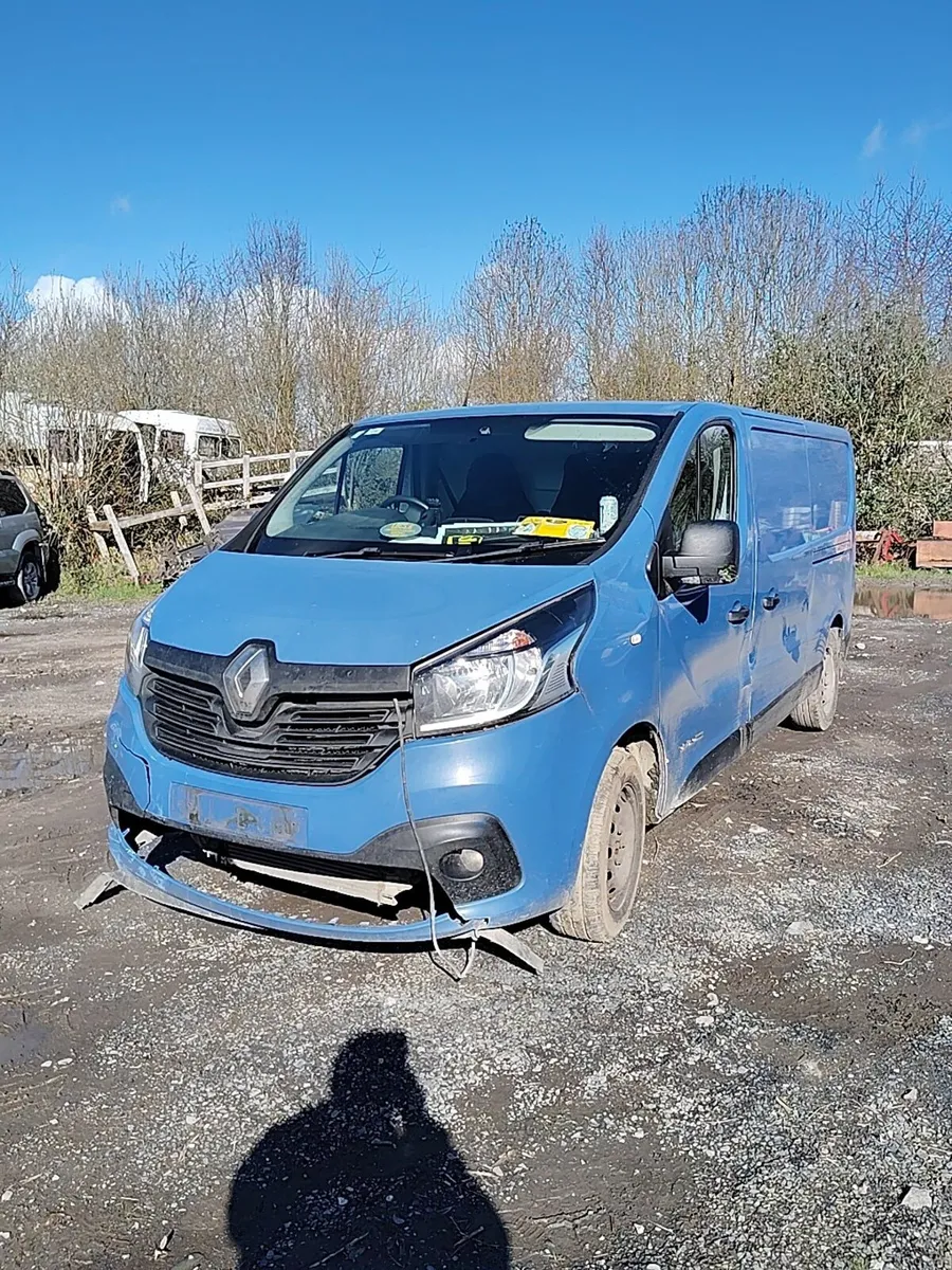Breaking Renault traffic 2016 1.6 diesel - Image 3
