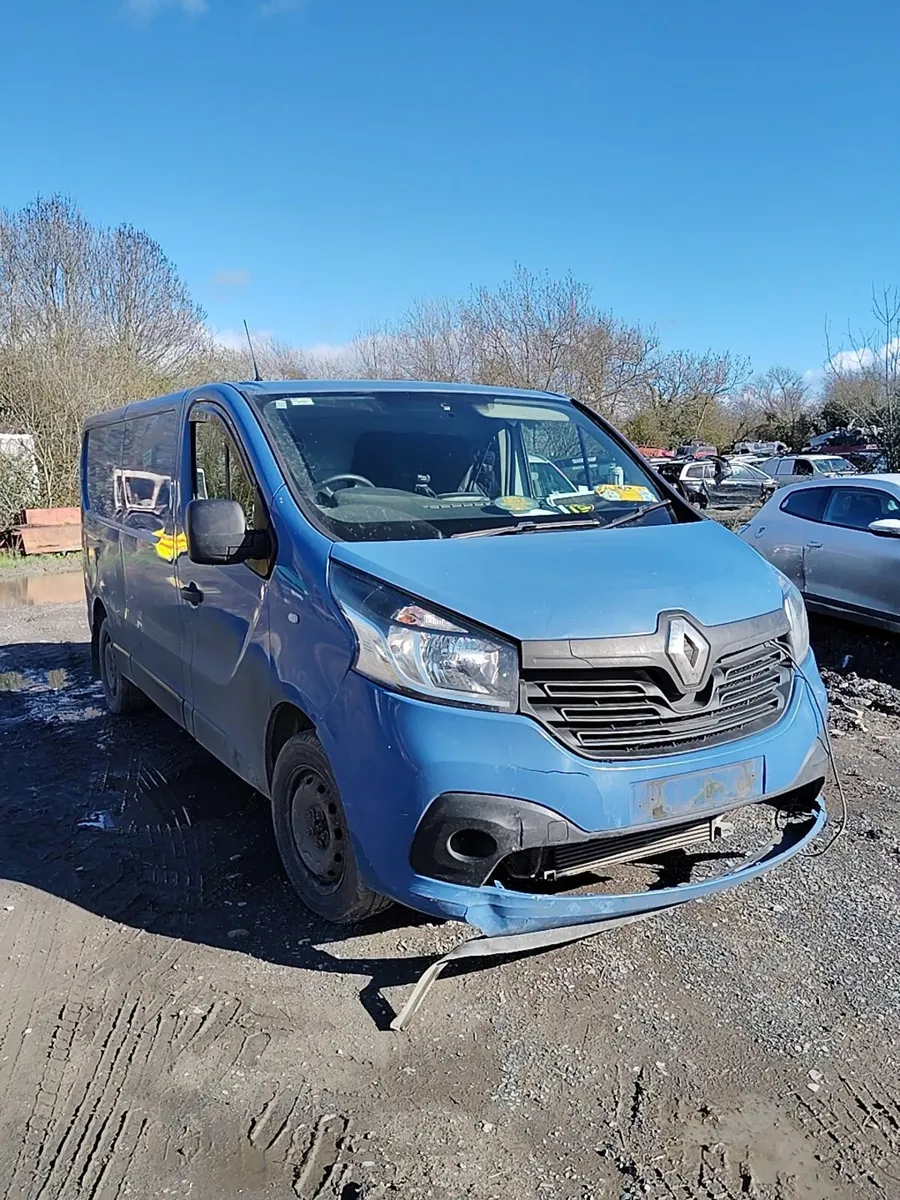 Breaking Renault traffic 2016 1.6 diesel - Image 1