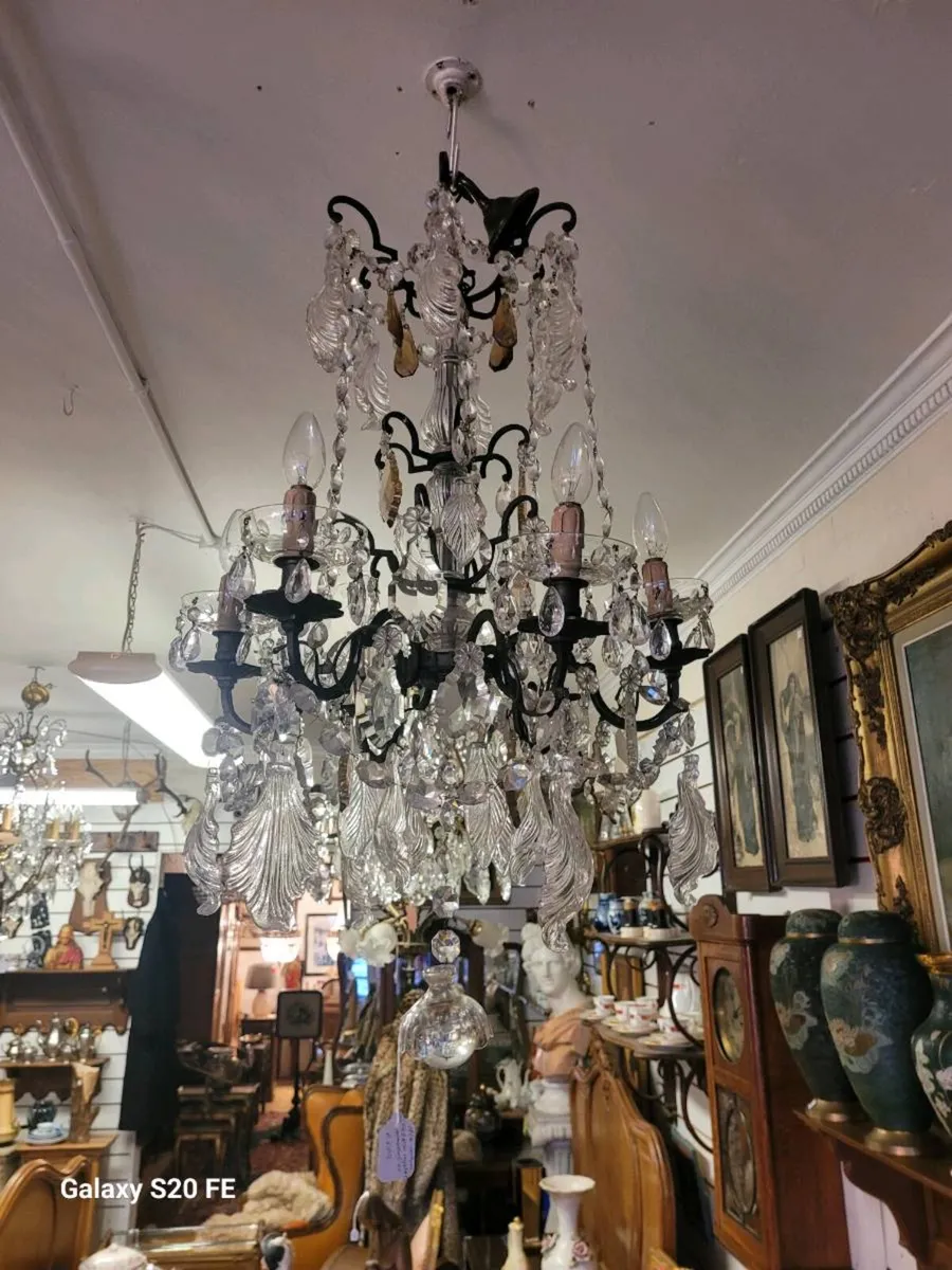 Large 19th century French crystal chandalier - Image 1