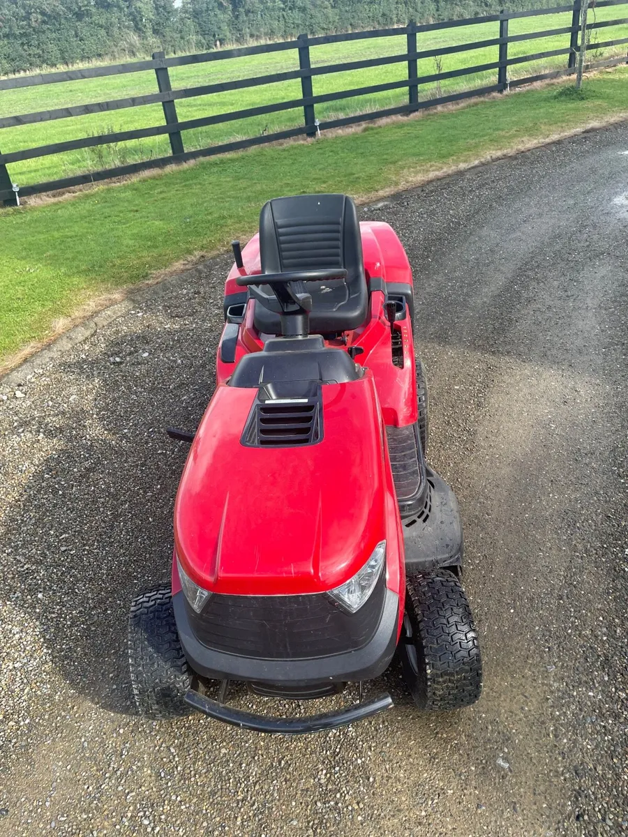Ride-on lawnmower - Image 2