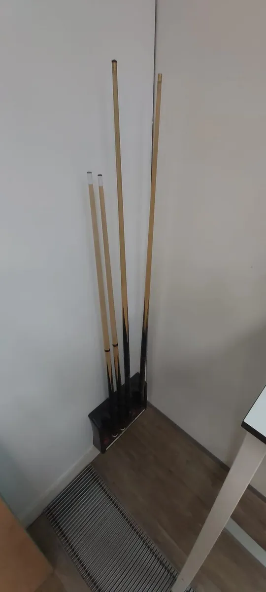 Pool Table with Cues – Office / Home - Image 4