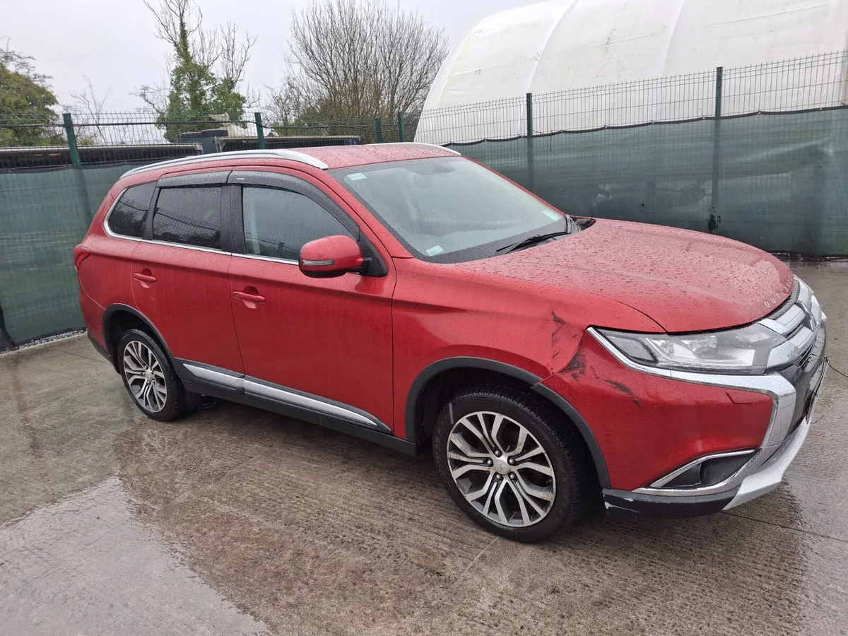 2018 Mitsubish Outlander 4x4 7 seater - Image 1