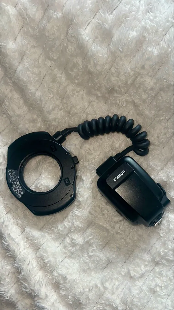 Canon Macro Ring Lite MR-14EX II - Image 1