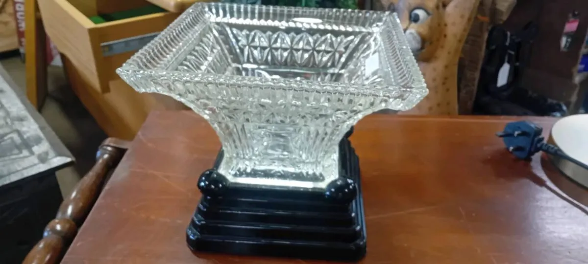 Art Deco Era Decorative Glas Bowl