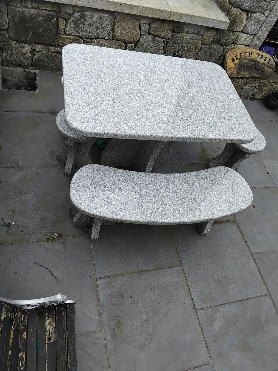 Garden furniture - Image 1