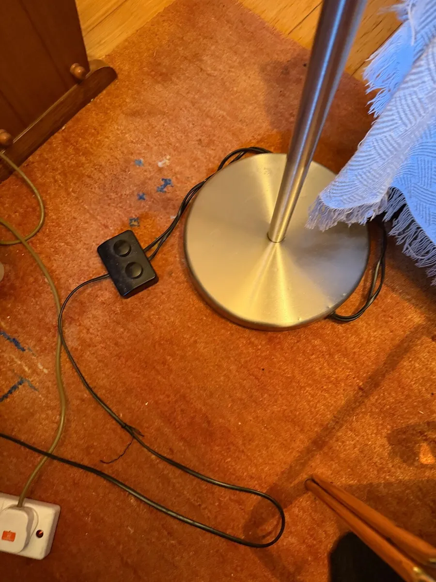 Mother and child floor lamp - Image 4