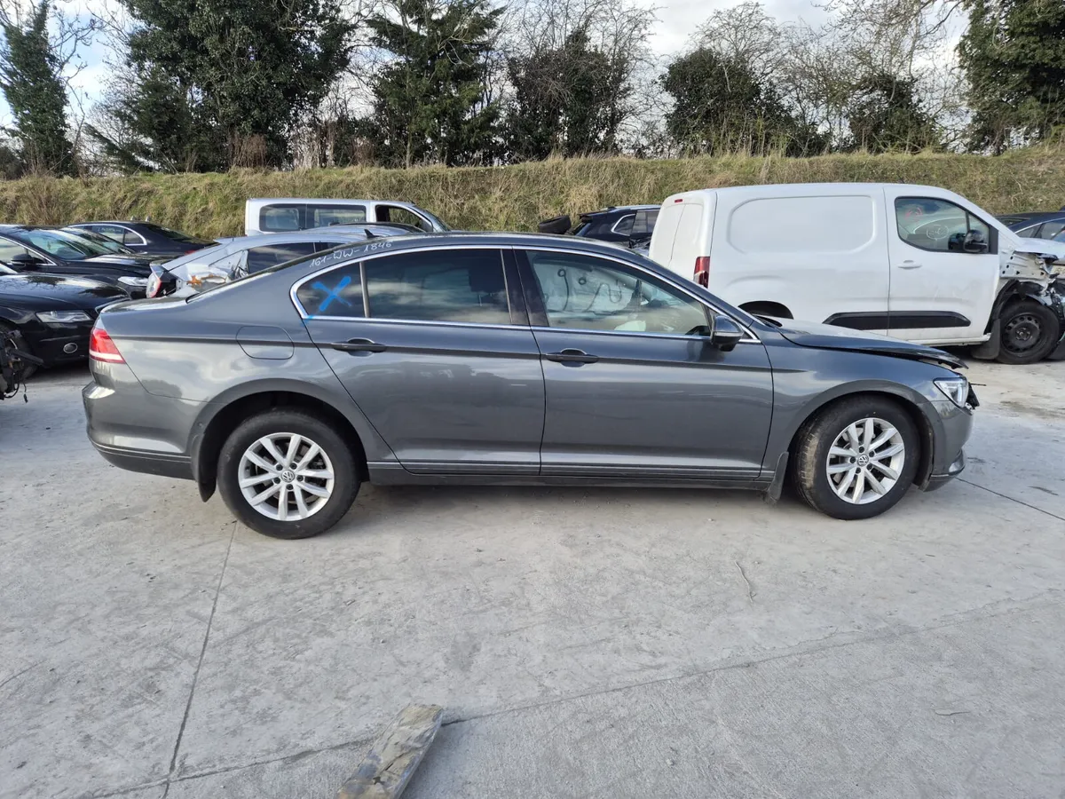 2017 Volkswagen Passat *For Parts - Image 3