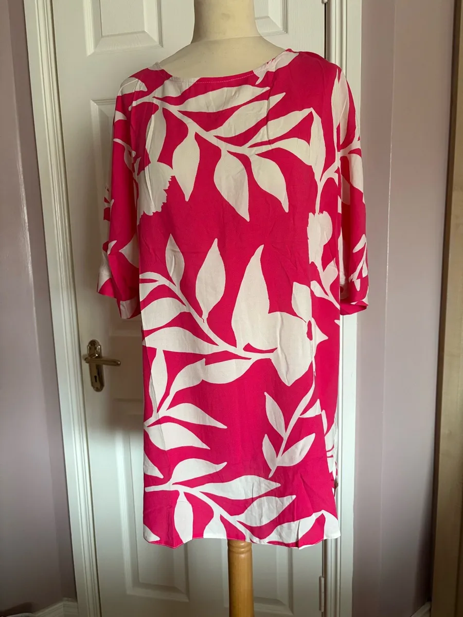 Ladies top - Image 1