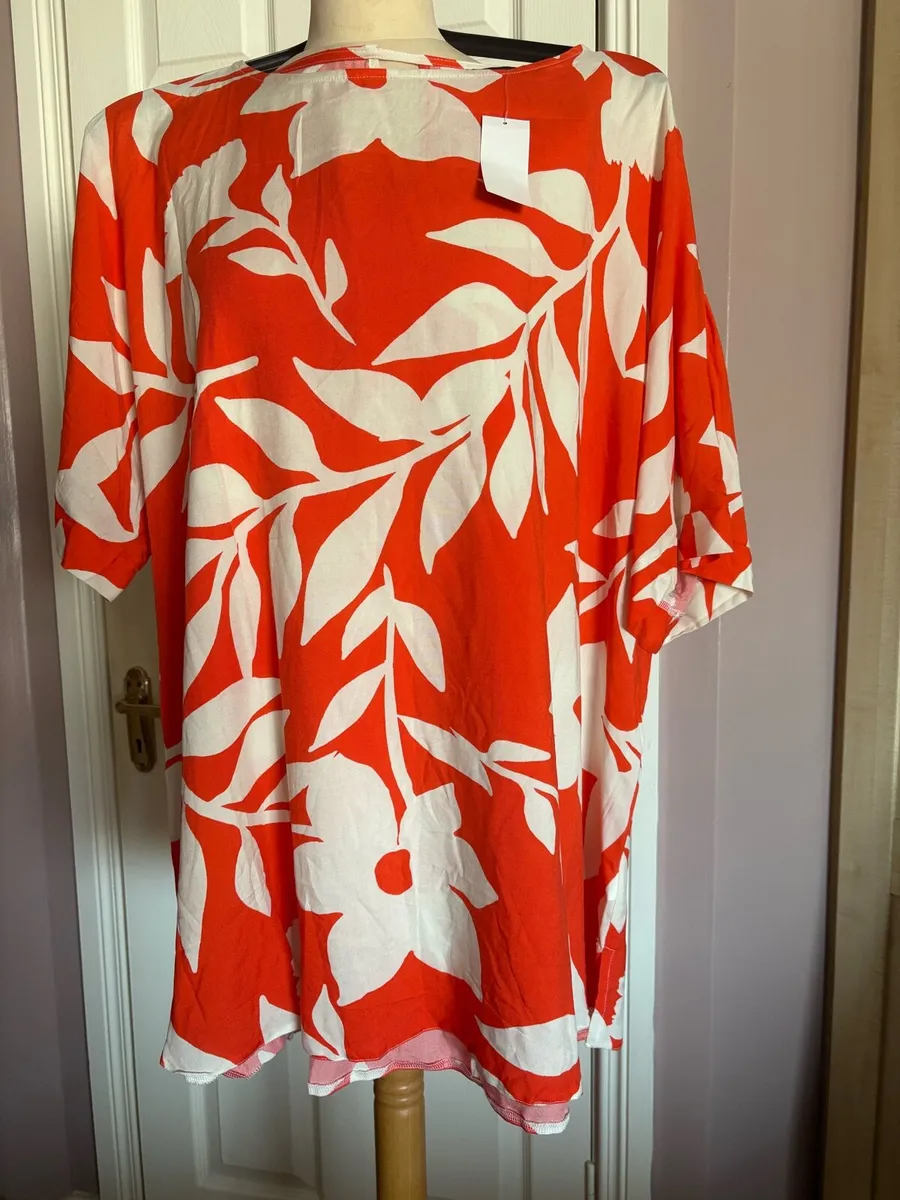 Ladies top - Image 2