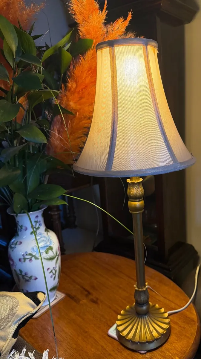 Matched pair of table lamps - Image 3