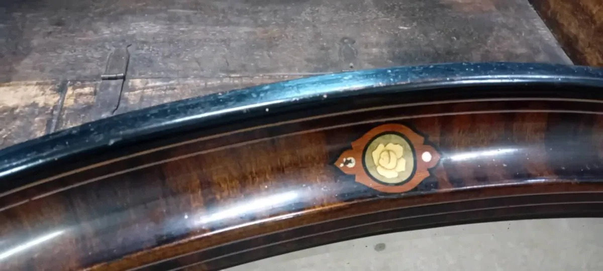 Decorative Antiques Wall Mirror - Image 2