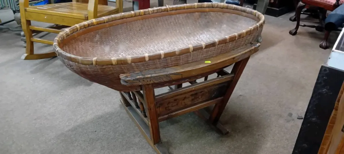 Antique Oriental Wicker Baby's Crib - Image 3