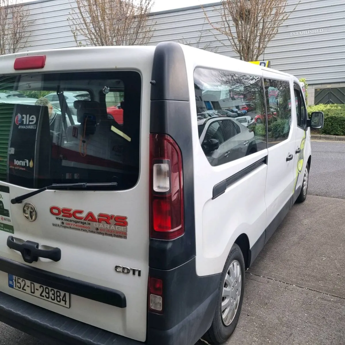 Vivaro 9 seater wav - Image 2