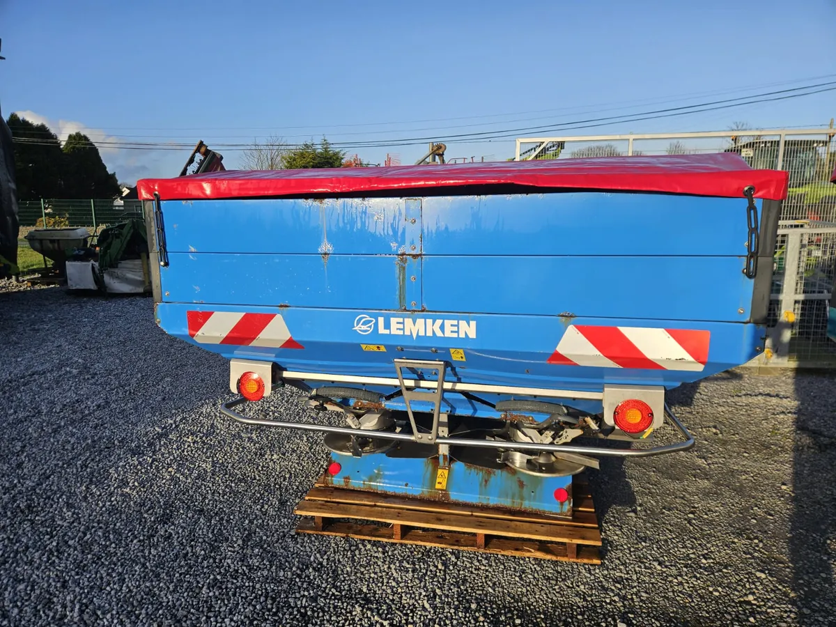 LEMKEN SPICA 2TON  Fertilizer Spreader - Image 1